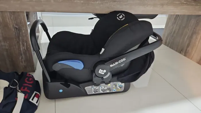 Bebe conforto Maxi cosi + carrinho