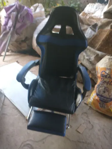 Cadeira de gaime para reformar