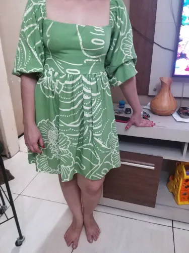 Vendo vestido novo nunca foi usada tá sem etiqueta eu tirei