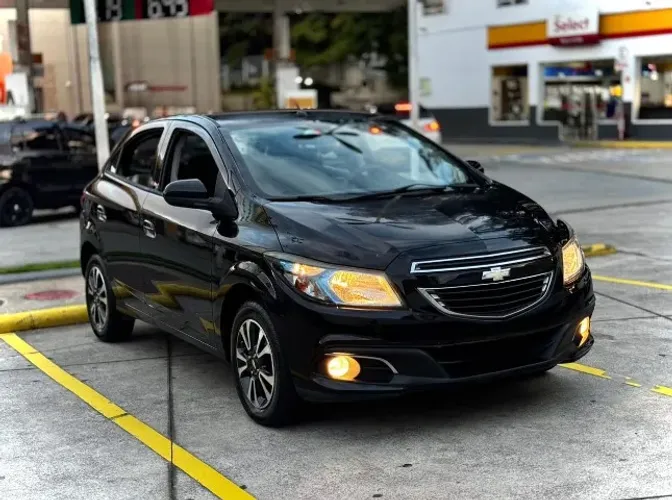 Chevrolet Onix Hatch LTZ 1.4 8V Flex Power Mec. 4P 2015