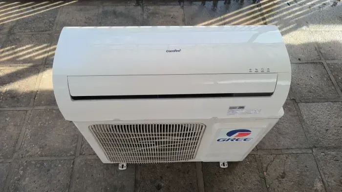 AR-CONDICIONADO 9.000 BTUs + INSTALAÇÃO COMPLETA