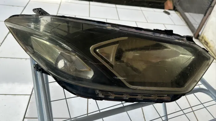 Vendo farol prisma LTZ