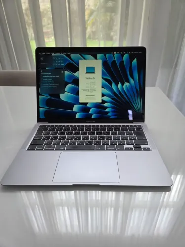 Macbook Air 2020 - A2179 - i3 8gb 256gb