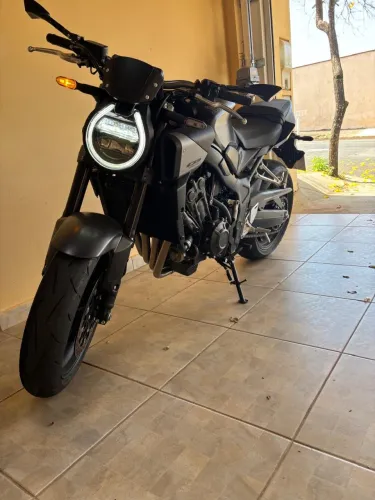 Moto Honda CB650R E-clutch