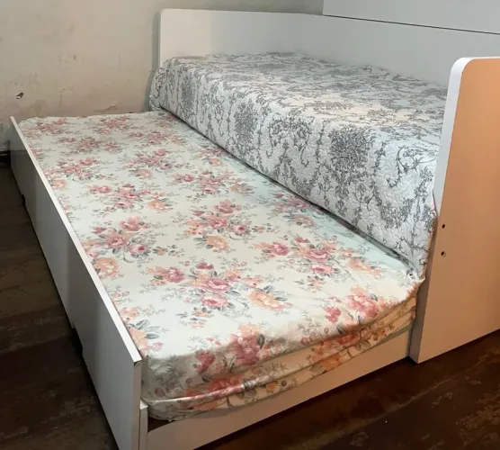 Cama com auxiliar em MDF planejada