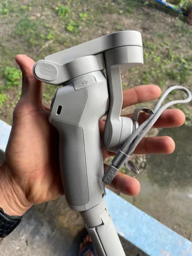 Estabilizador DJI Osmo Mobile 4