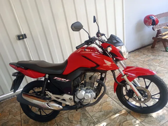 Vendo fan 160 com nota fiscal manual chave reserva  trata  *