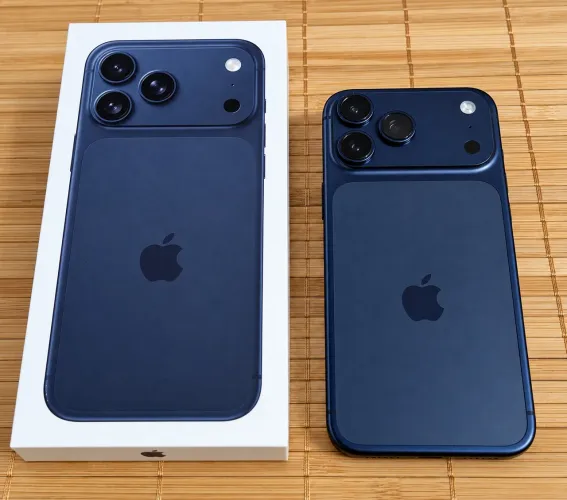 Apple iPhone 17 Pro Max Azul | 1TB Armazenamento 12GB RAM