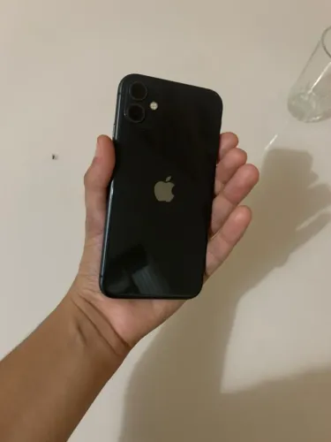 ? iPhone 11 à venda  