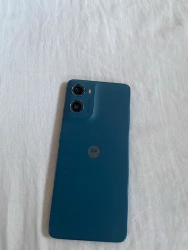 Vendo motorola G06 novo 3 meses de uso 