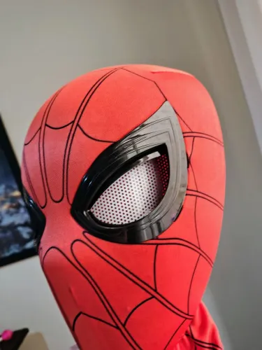 Máscara homem aranha , De volta ao lar , movimento dos olhos 