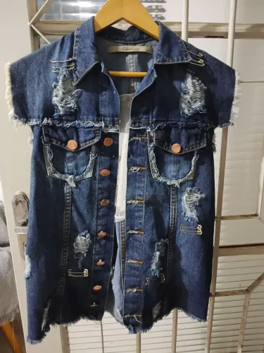 Colete jeans feminino customizado 