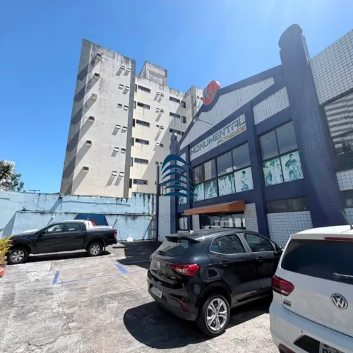 EXCELENTE PREDIO COMERCIAL NO IMBUÍ
