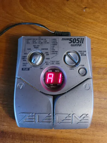 Pedaleira Zoom 505