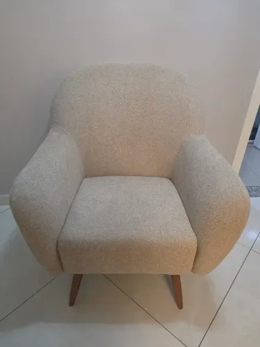 Poltrona para sala de estar em excelente estado