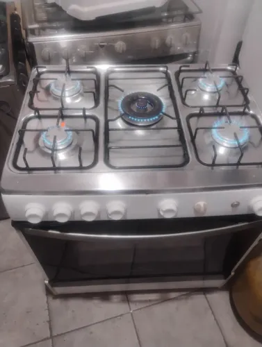 Vendo fogão Brastemp 5 bocas funcionando perfeitamente 550,00