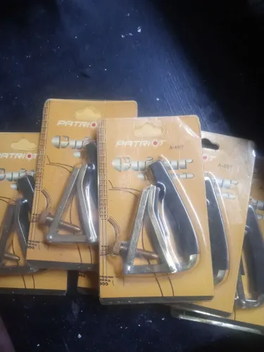 Lote de guitar capo Patriot A-007 6pçs