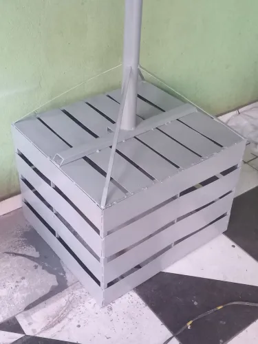 Lixeira galvanizada instalada *190