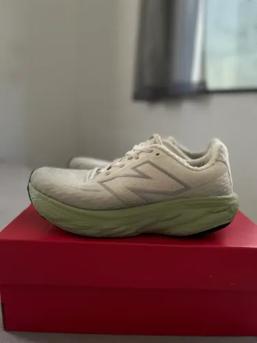 New Balance 1080 V14