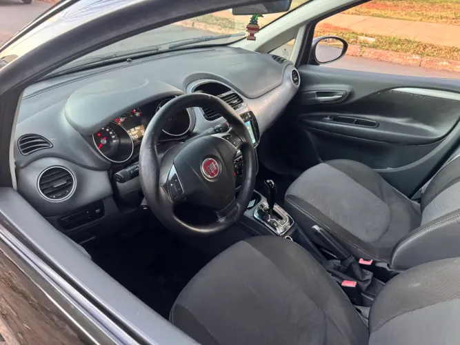 Fiat Punto Essence Dualogic 1.6 Flex 16V 5P 2013