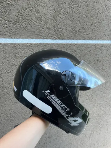Capacete liberty preto