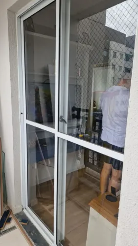 Portas de Vidro e Alumínio Branco Medidas 74,x2 22 e 1,40 x 2,20