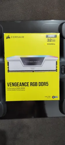 Memória RAM Corsair VENGEANCE RGB DDR5 32GB 6000MHZ 2X16