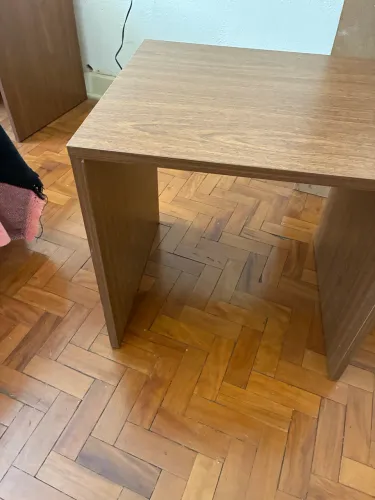 Mesa auxiliar/ mesa de cabeceira 