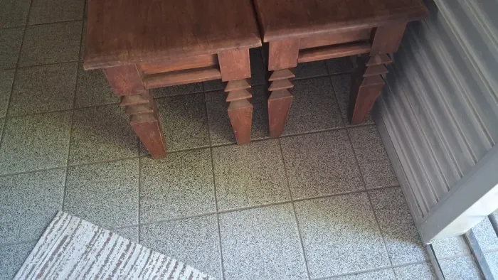 Vende-se 2 bancos de Angelin, madeira de lei