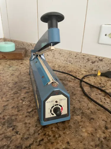 Seladora Manual de Plásticos para embalagens de DINDIN e etc 