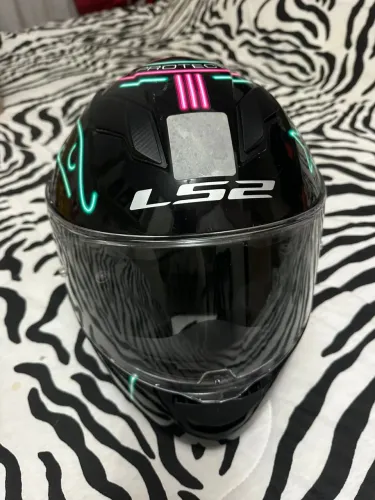 Capacete Moto  Ls2 Zerado 