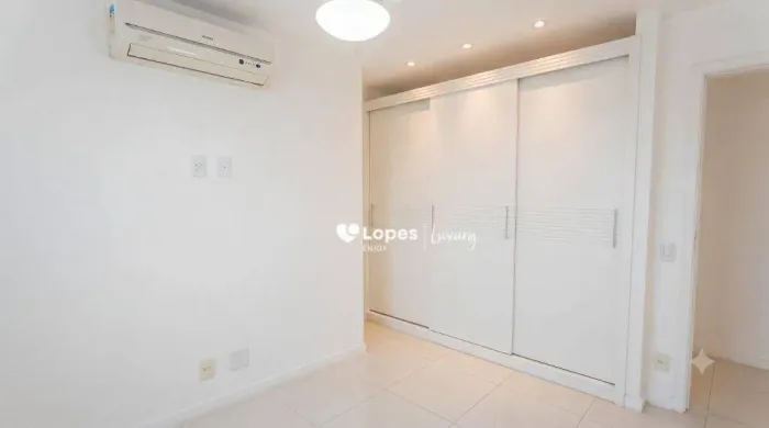Apartamento com 3 dormitórios para alugar, 83 m² por R$ 6.545,64/mês - Barra da Tijuca - R