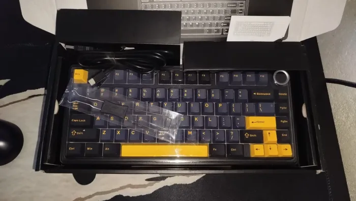 Teclado Mecânico Aula F75 Sem Fio 75%