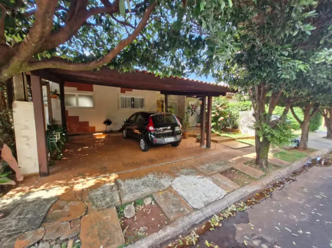 Casa para Venda e Locação com 03 quartos, sendo 01 suíte e área de churrasco Condomínio Ja