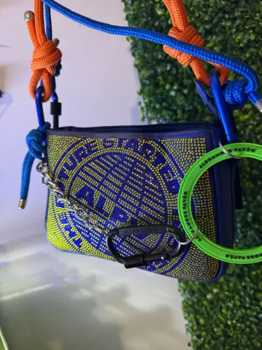 Bolsa ALPV Sasha Bag Azul e amarela Alexandre Pavão
