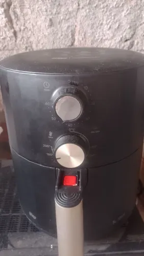 Vende se Airfryer wap seminova funcionando em perfeito estado com garantia