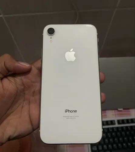 iPhone XR 