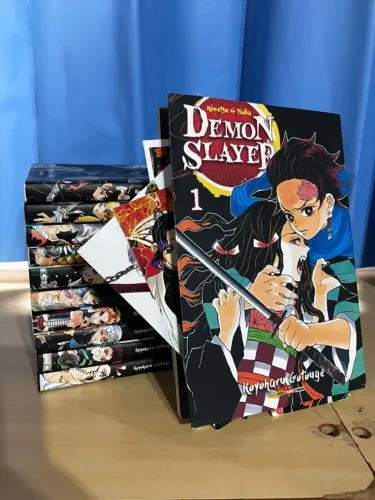 Mangá Demon Slayer / Kimetsu no Yaiba - Volumes 1 a 11