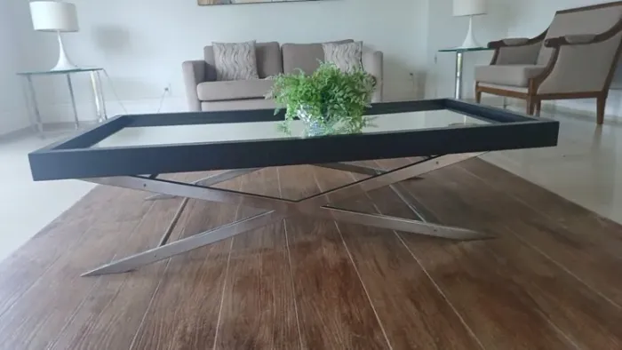 Mesa de centro espelhada