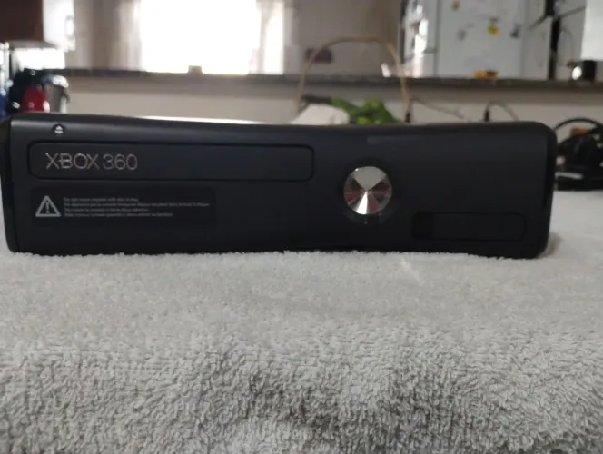Xbox 360 com 2 controles+ Kinect completo original muito no novo 