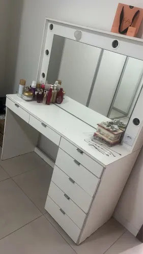 Penteadeira branca