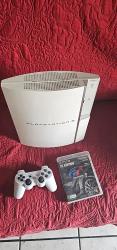 PS3 EDIÇÃO LIMITADA COM CONTROLE SIMILAR COR VARIADA CABO E 1 JOGO BRINDE