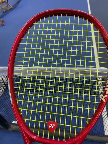 Raquete Yonex Vcore 98 305g [CONCERTADA] 