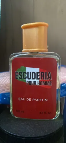 frasco de perfume masculino