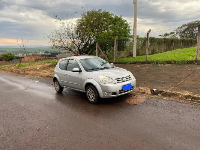 Ford KA 1.6 8V Flex 3P 2010
