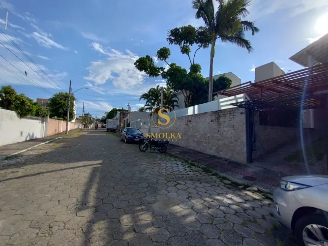 Casa com 137,5 m² privativos, à venda em Capoeiras, Florianópolis, SC