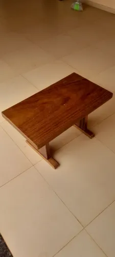 Mesa em madeira infantil ótimo estado