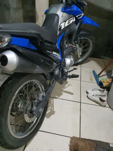 Vendo Honda Bros moto nada a fazer