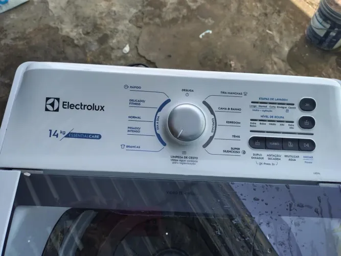 Máquina de lavar Electrolux 14kg essential care