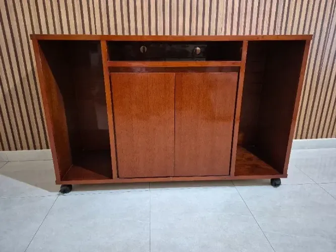 Rack em Mogno para TV